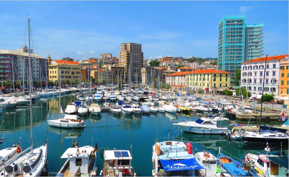 Savona Casa Vacanze Vicino Mare 3 Minuti Wifi Экстерьер фото